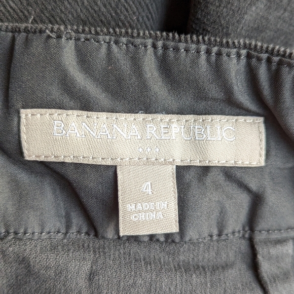 Banana Republic Factory Fitted Skirt. Women's 4. - Picture 3 of 3